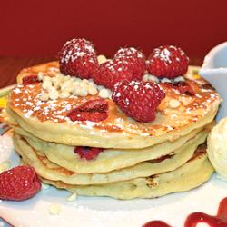 RASPBERRY WHITE CHOCOLATE PANCAKES