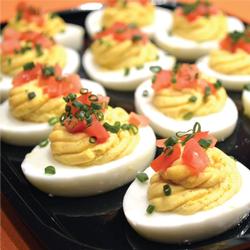 TRADITIONAL DEVILED EGGS PLATTER (12)