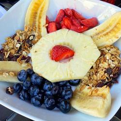 BWI BREAKFAST BANANA SPLIT